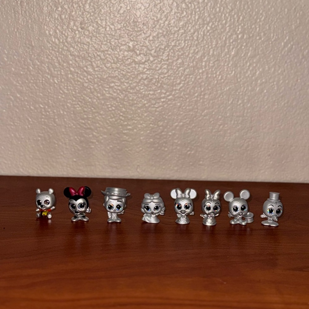 Silver Disney Doorable-$10ea